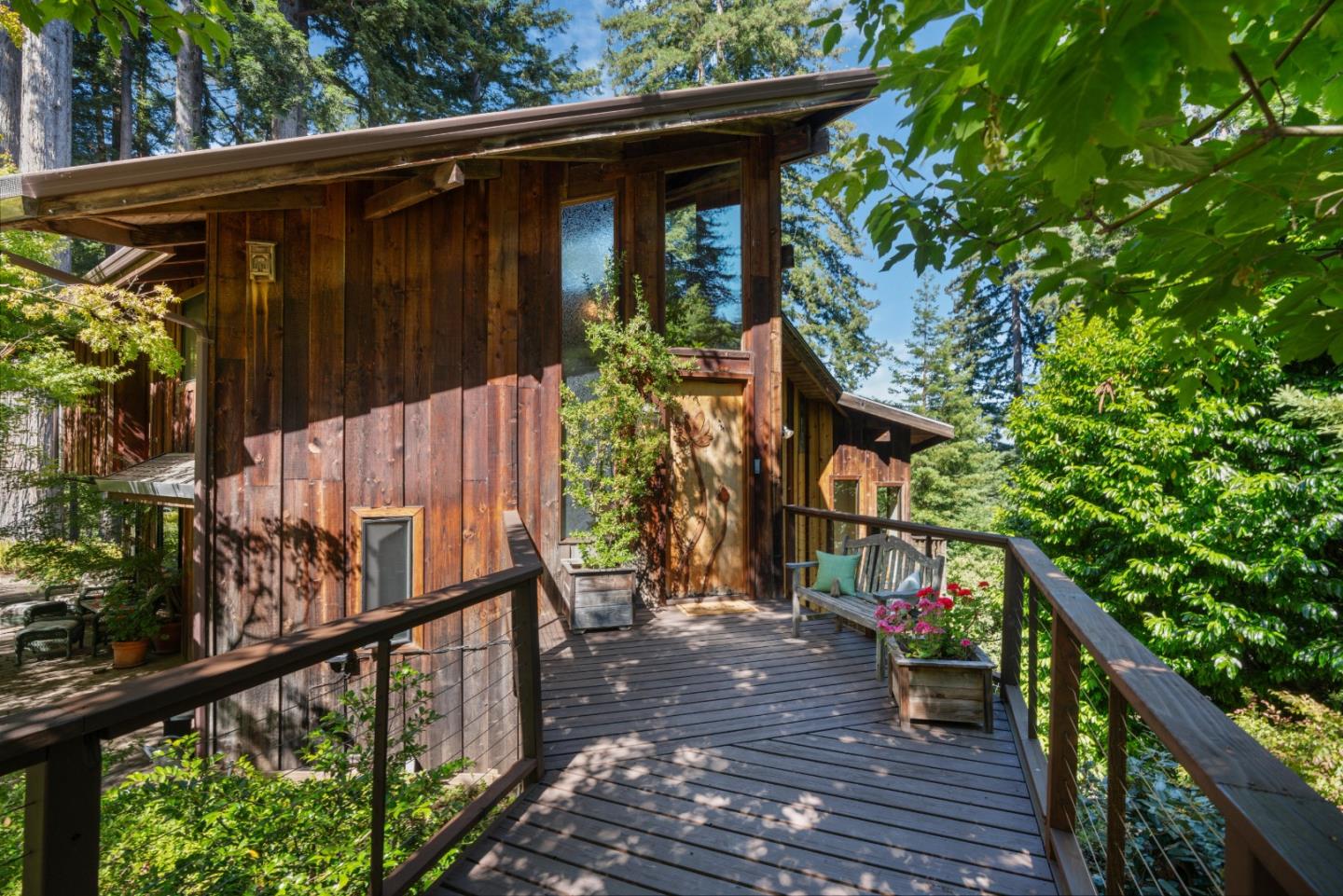 1128 El Solyo Heights Drive
