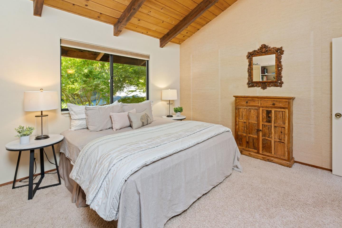 1128 El Solyo Heights Drive