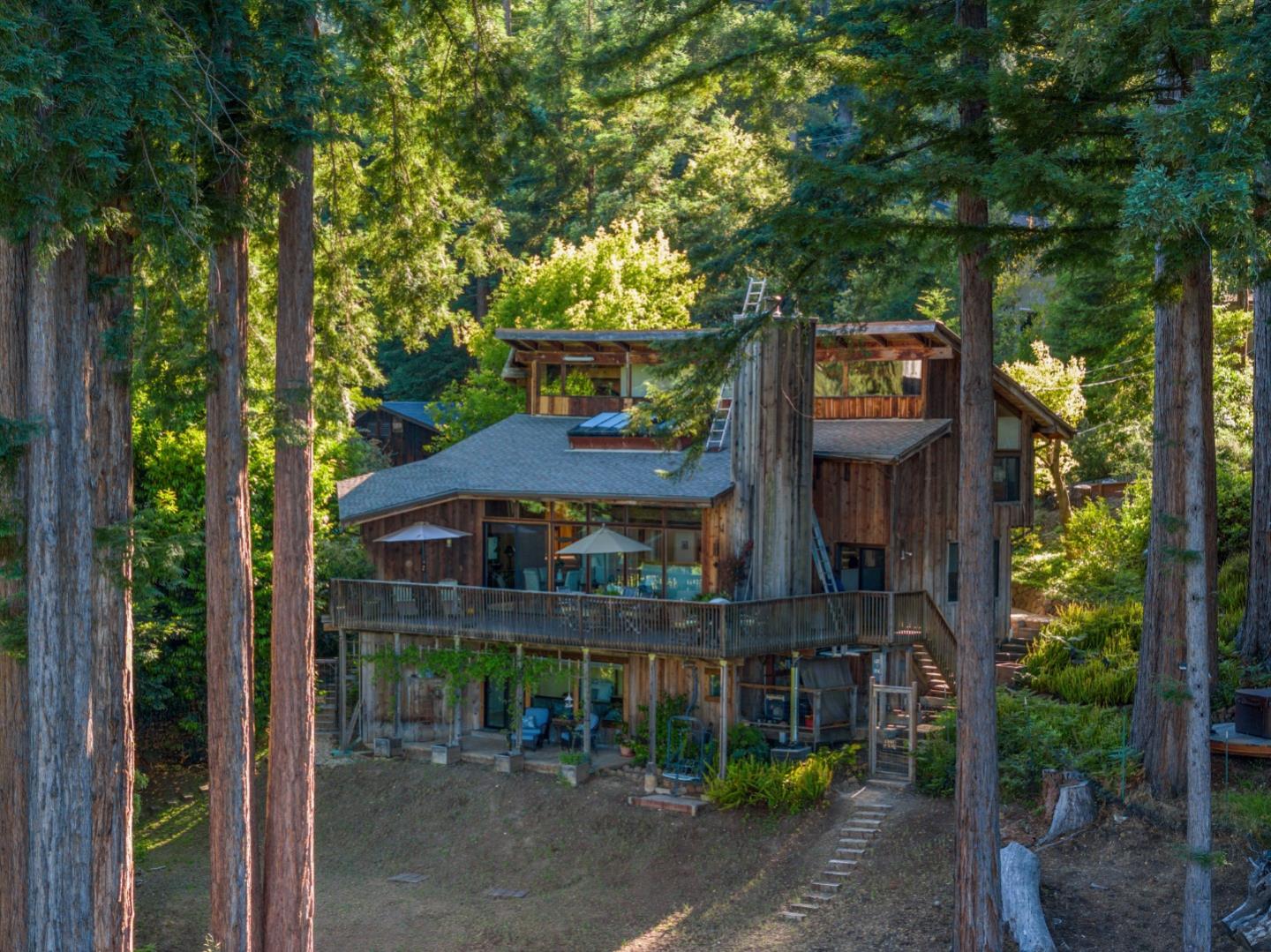 1128 El Solyo Heights Drive