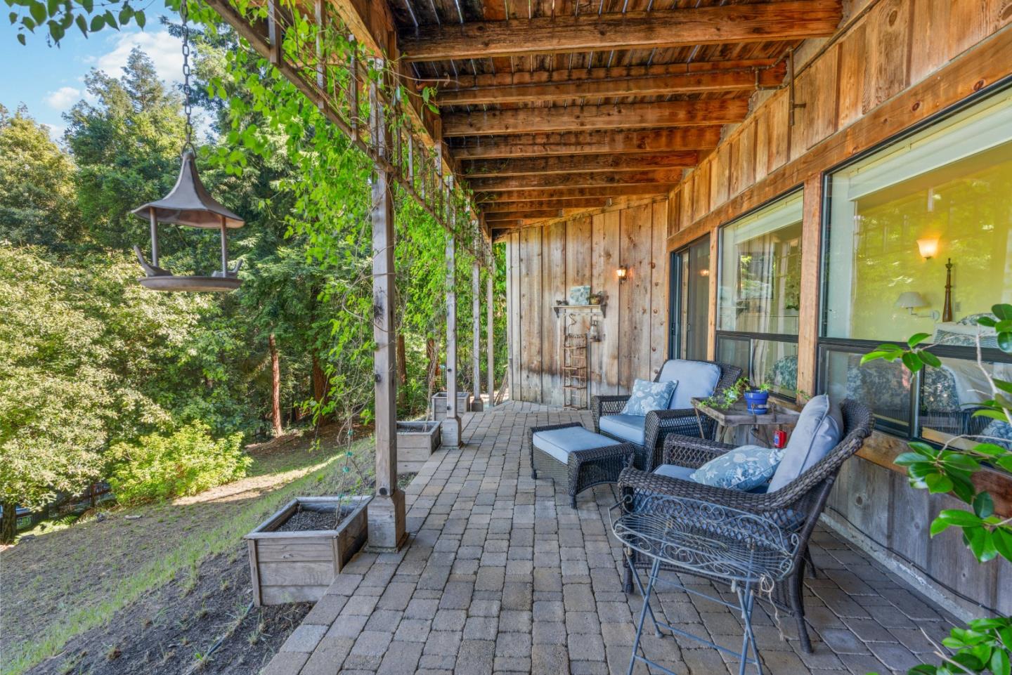 1128 El Solyo Heights Drive