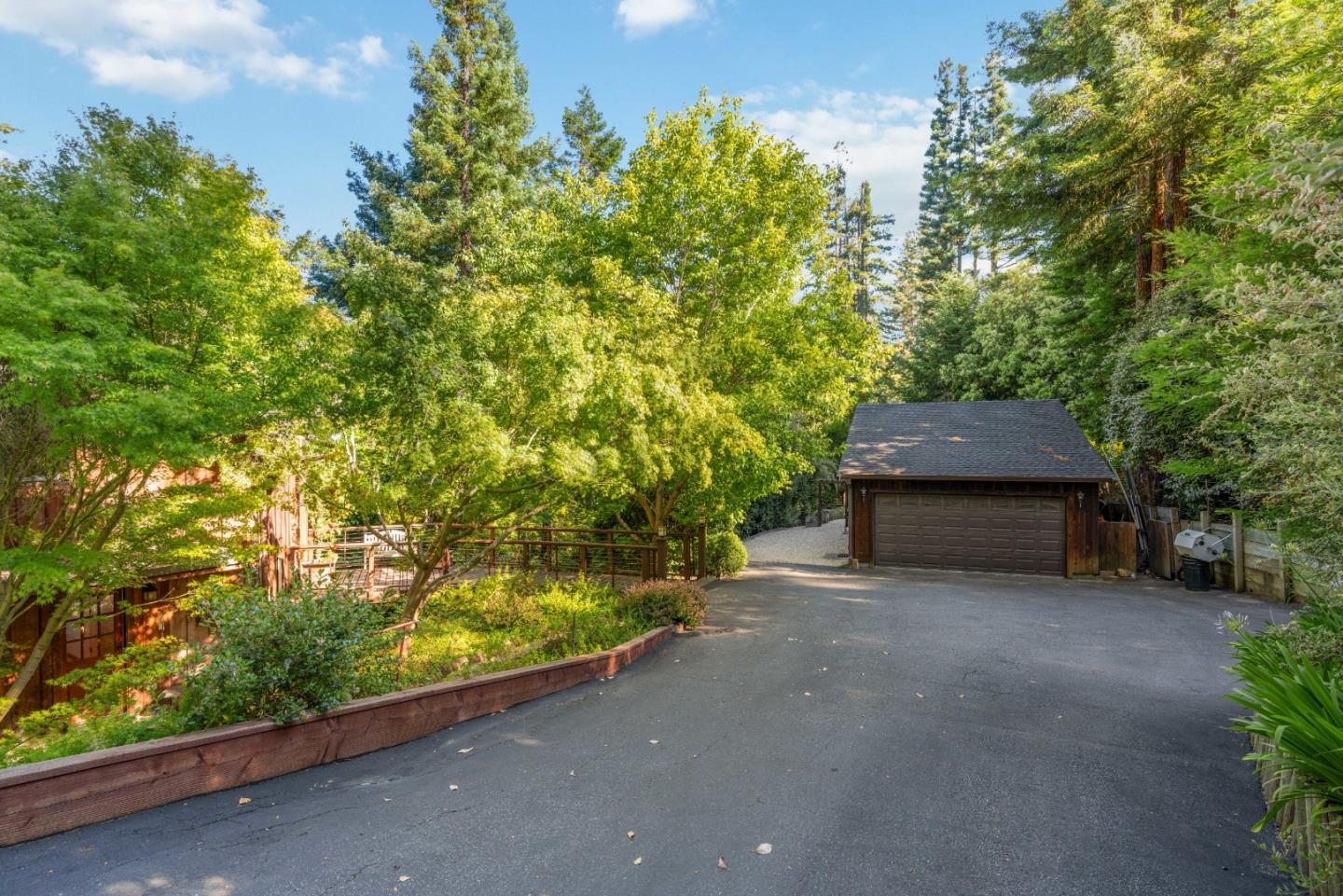 1128 El Solyo Heights Drive