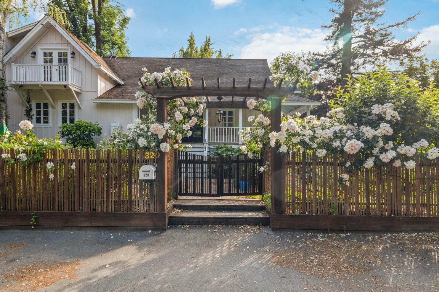 320 Riverside Avenue