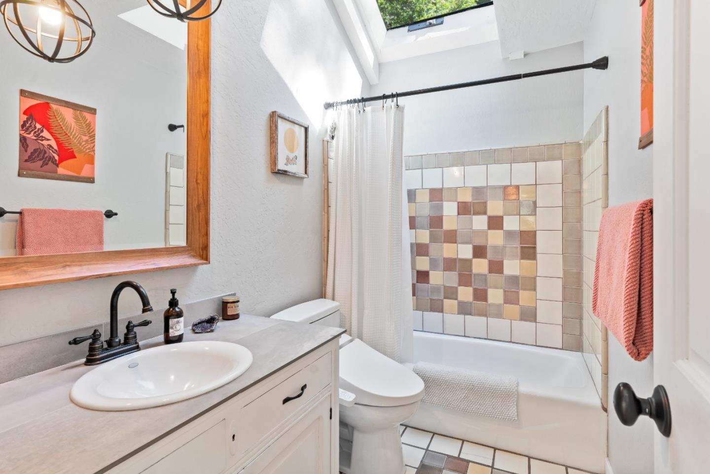 2526 Redwood Drive