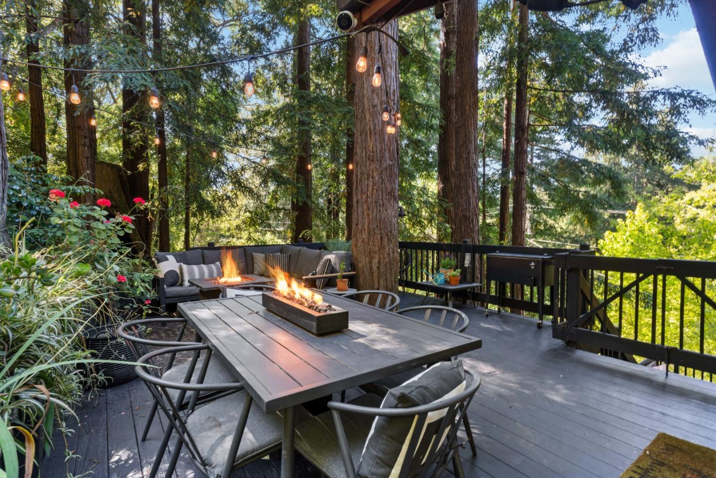 2526 Redwood Drive