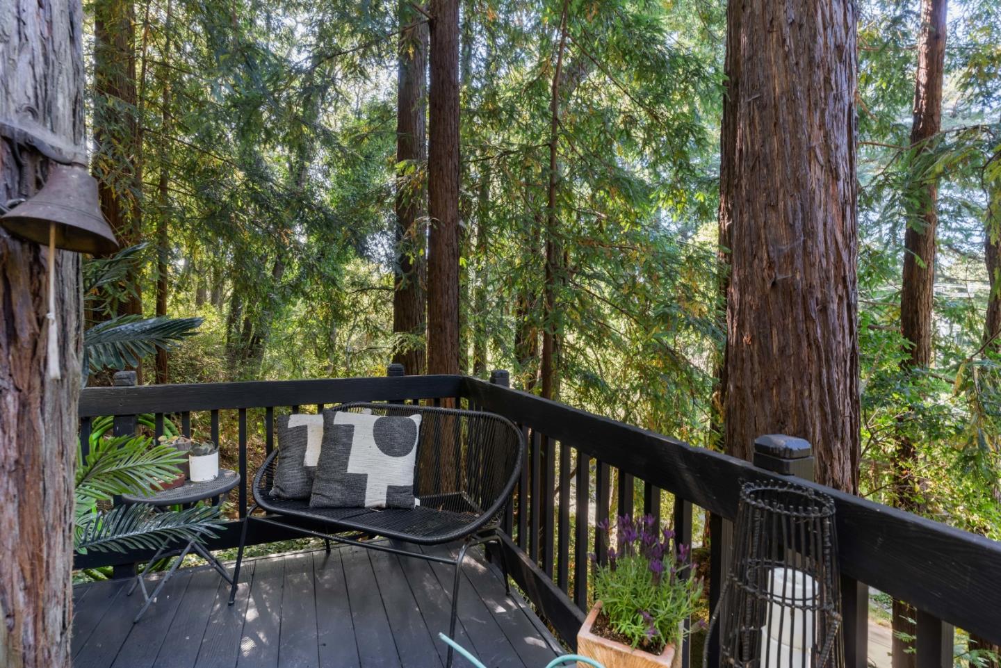 2526 Redwood Drive