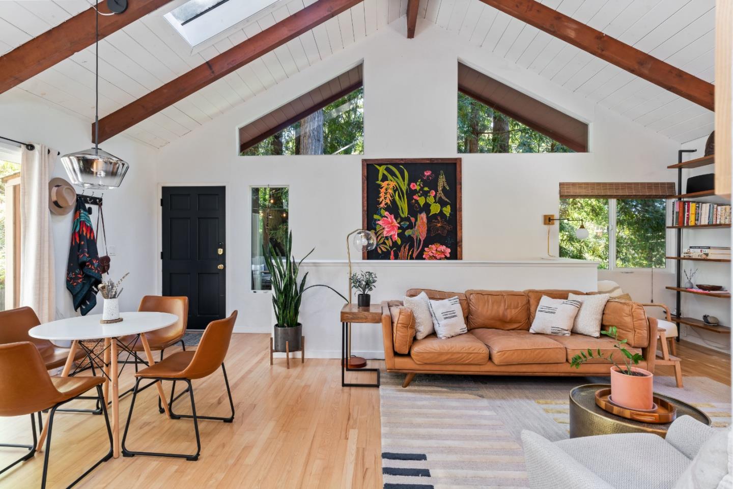 2526 Redwood Drive