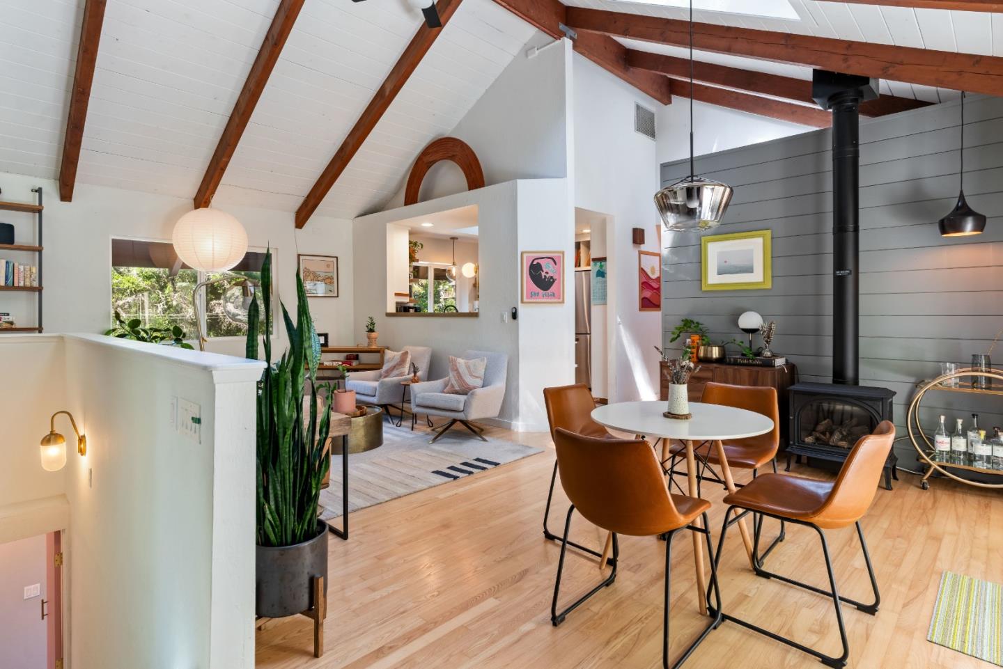 2526 Redwood Drive