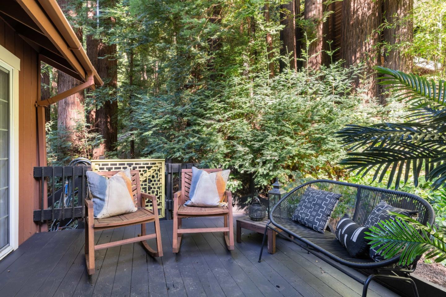 2526 Redwood Drive