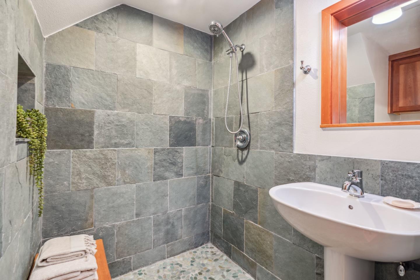 1235 Greenbank Drive