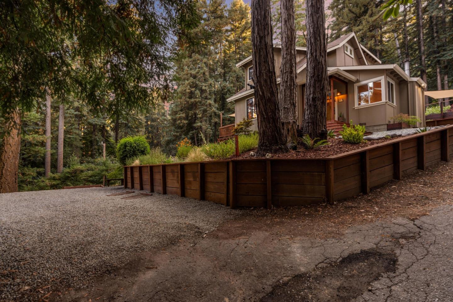 1235 Greenbank Drive