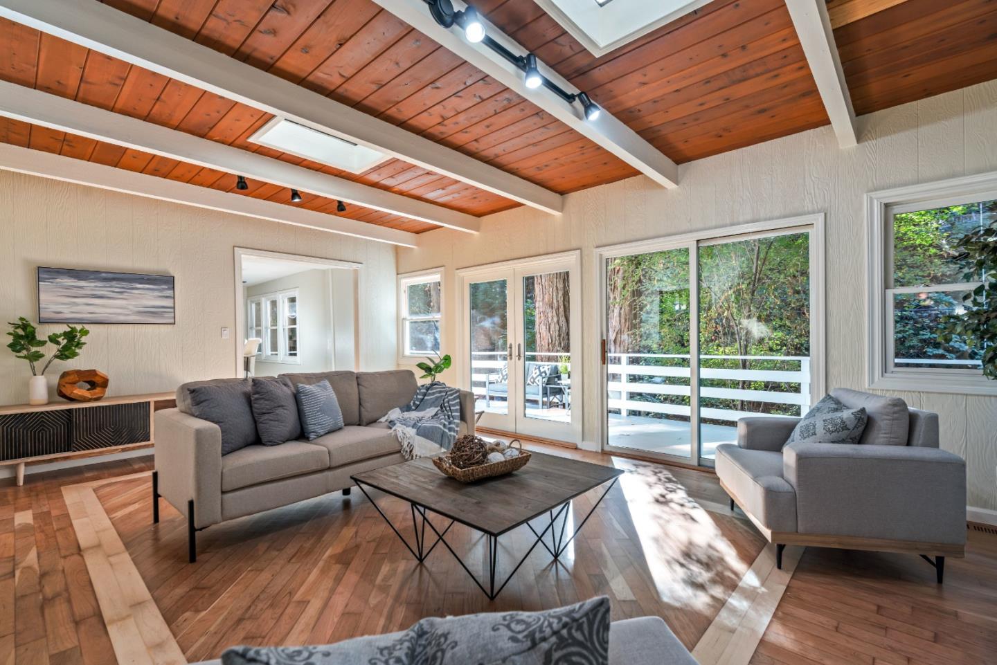 10825 Creekwood Drive