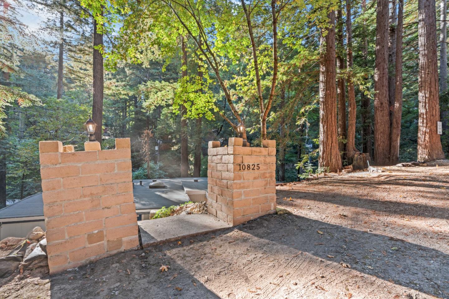 10825 Creekwood Drive