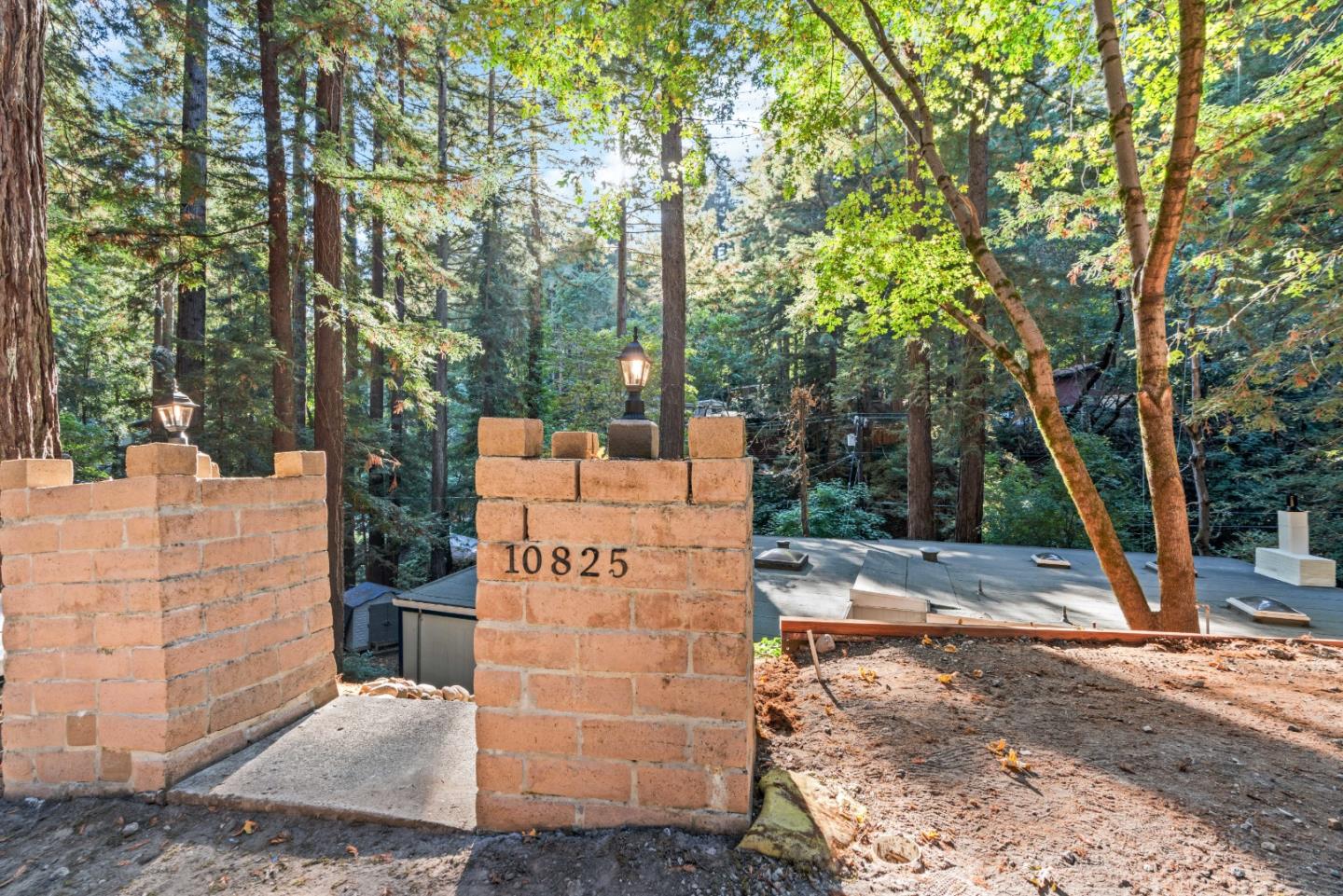 10825 Creekwood Drive