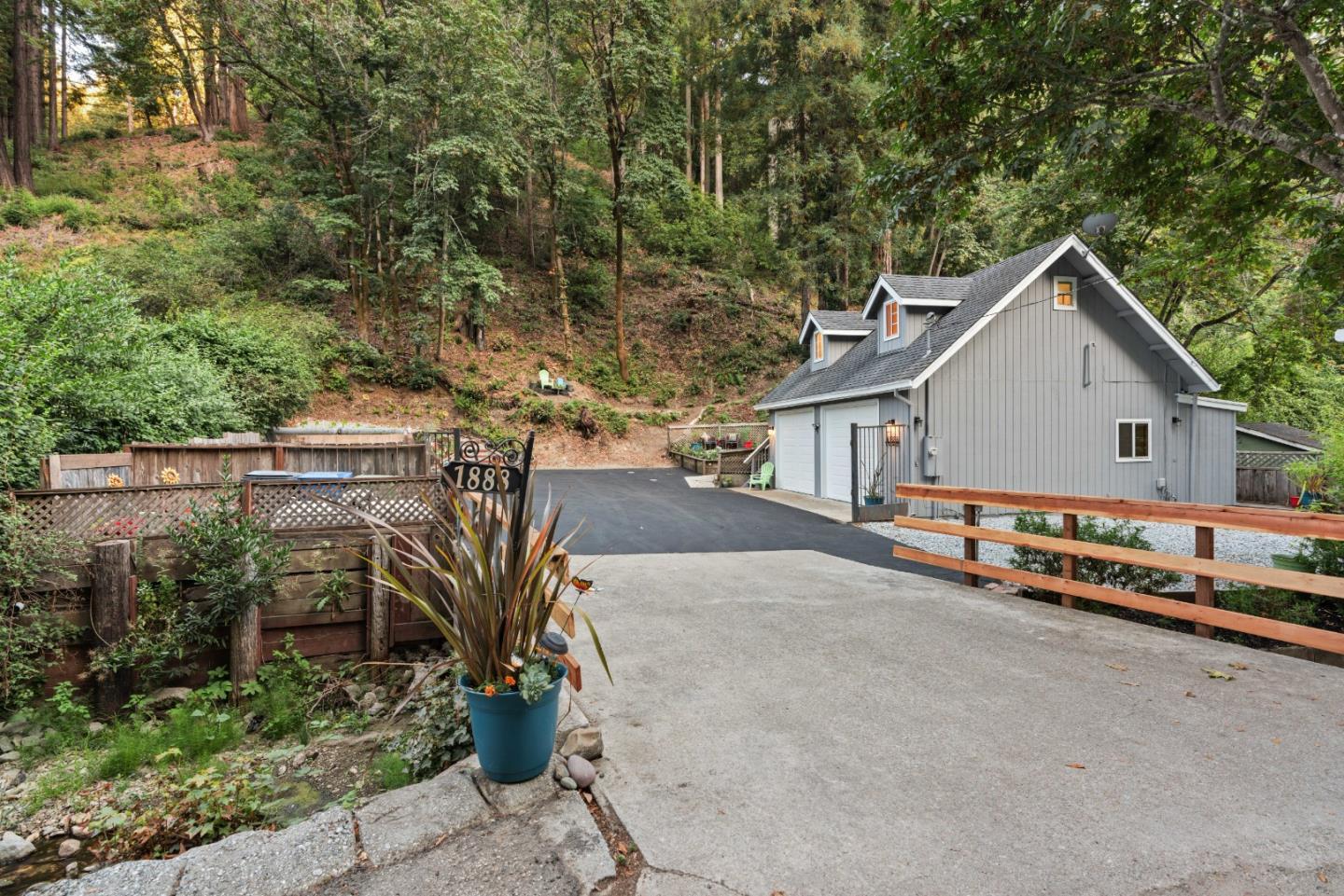 1888 Lockhart Gulch Road