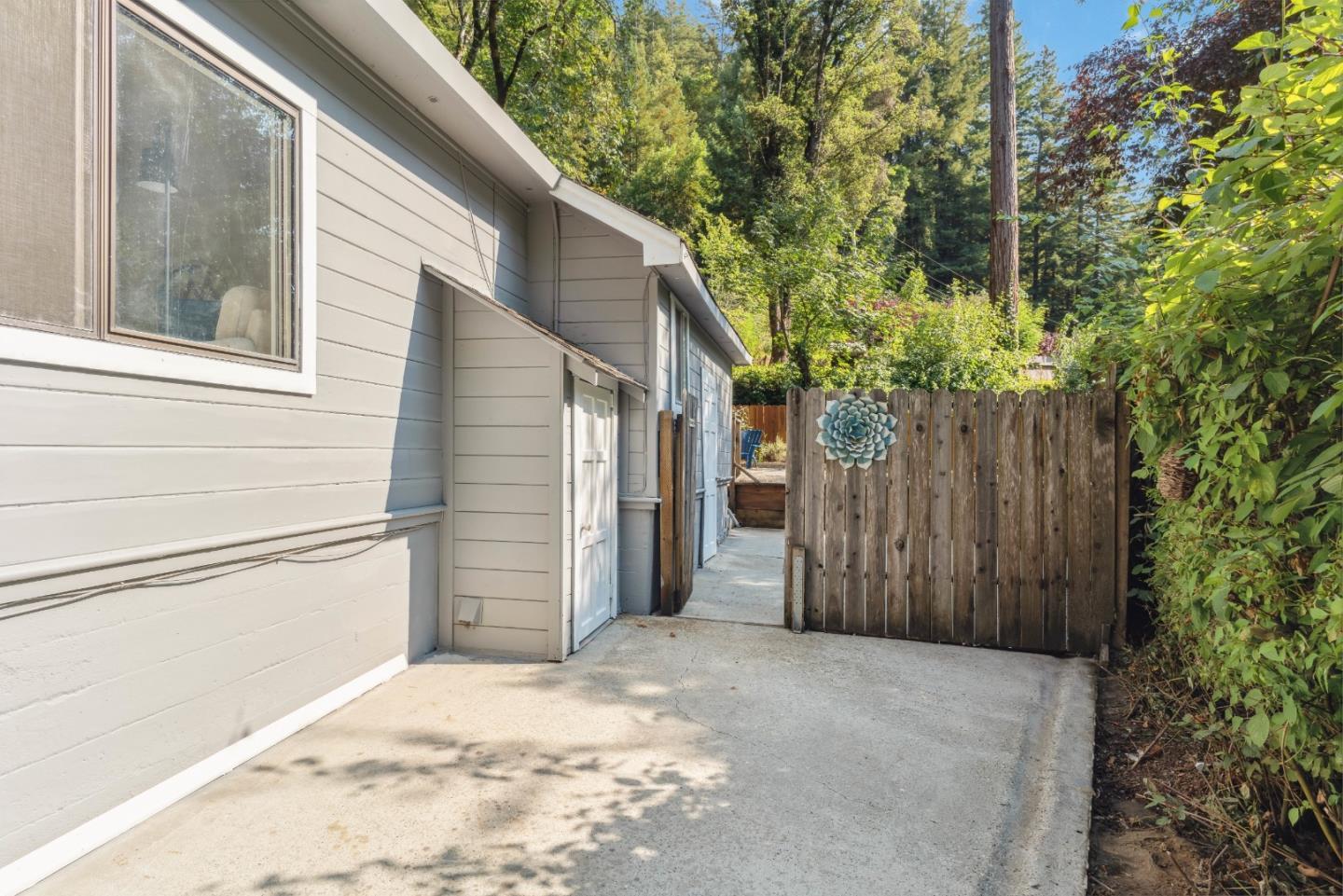 1888 Lockhart Gulch Road