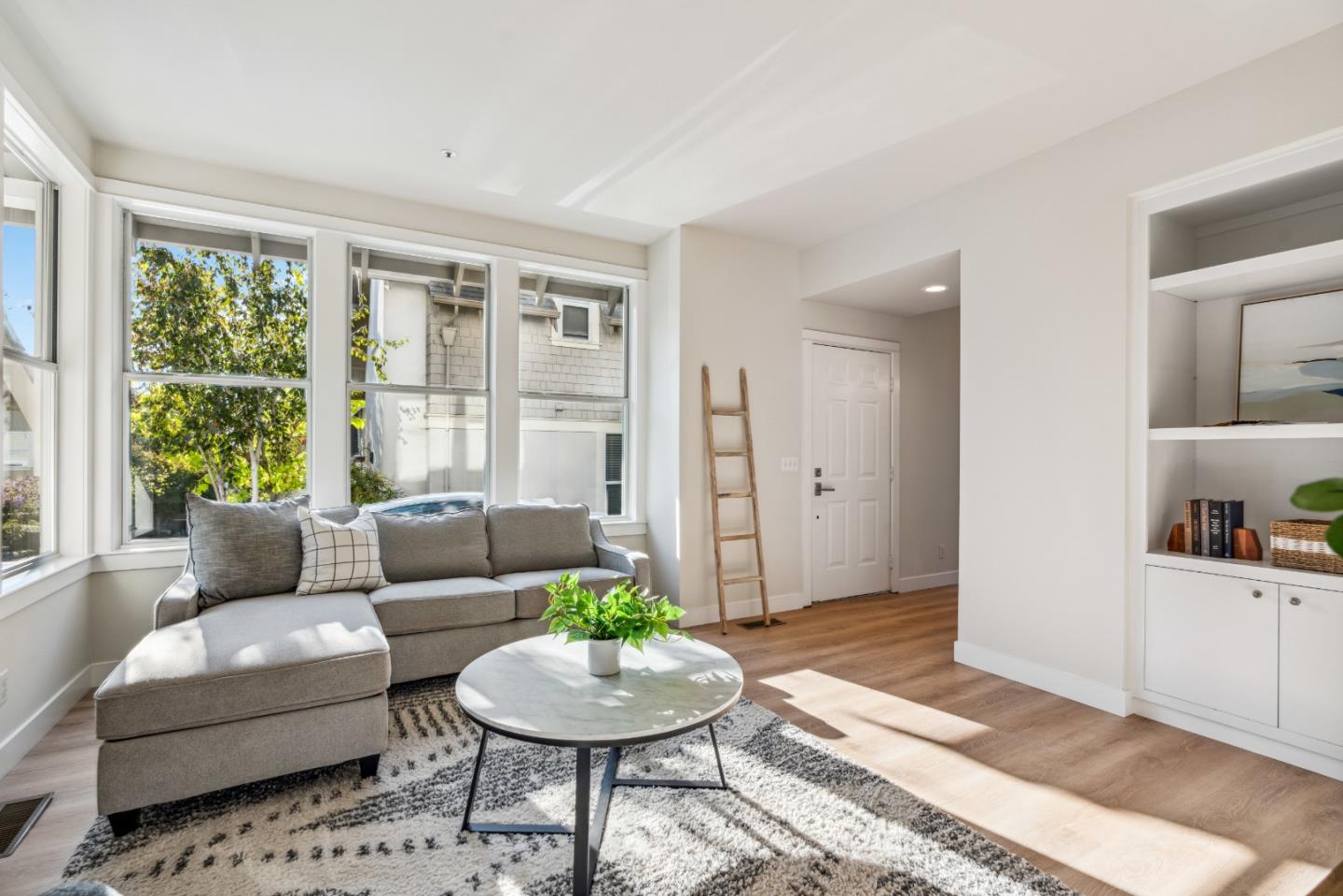 217 Roosevelt Terrace