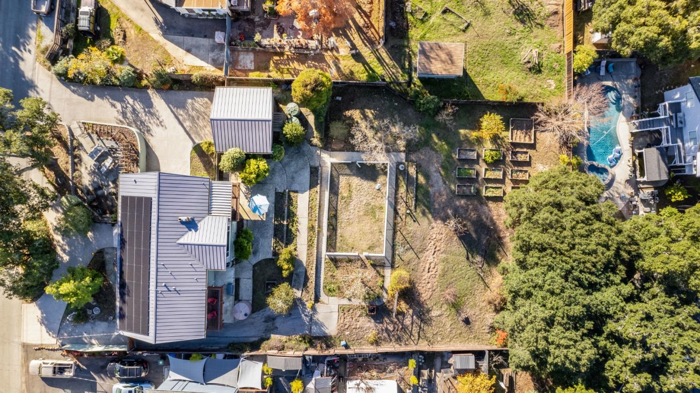 225 Sunset Terrace