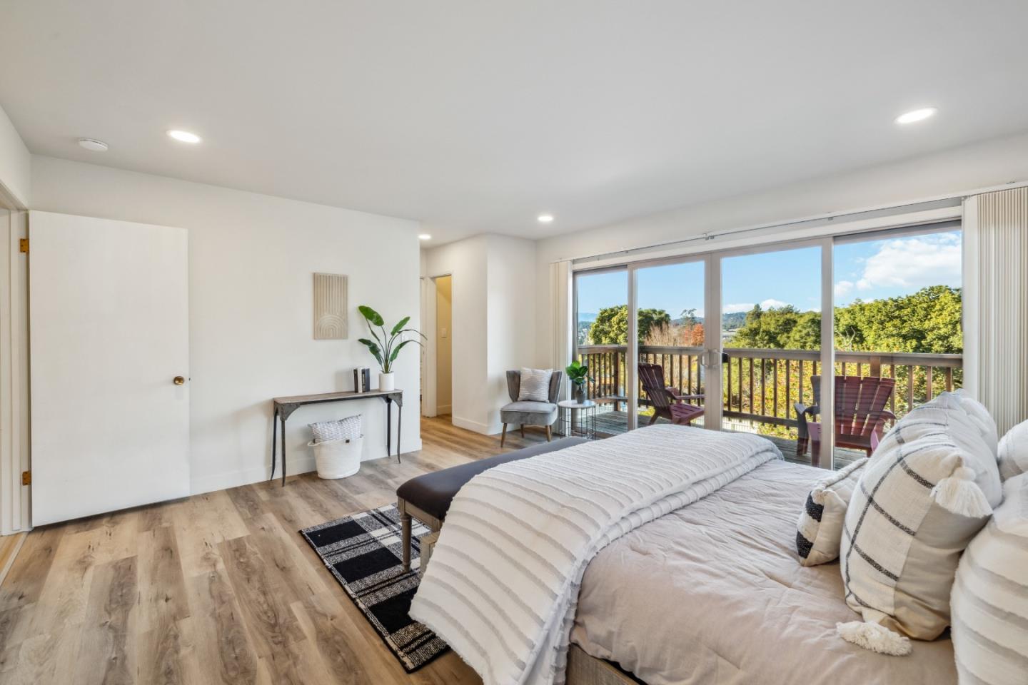 225 Sunset Terrace