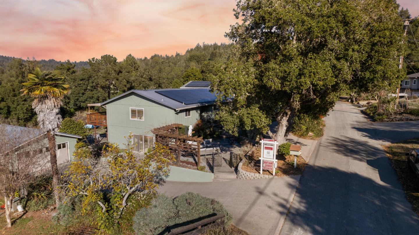 225 Sunset Terrace