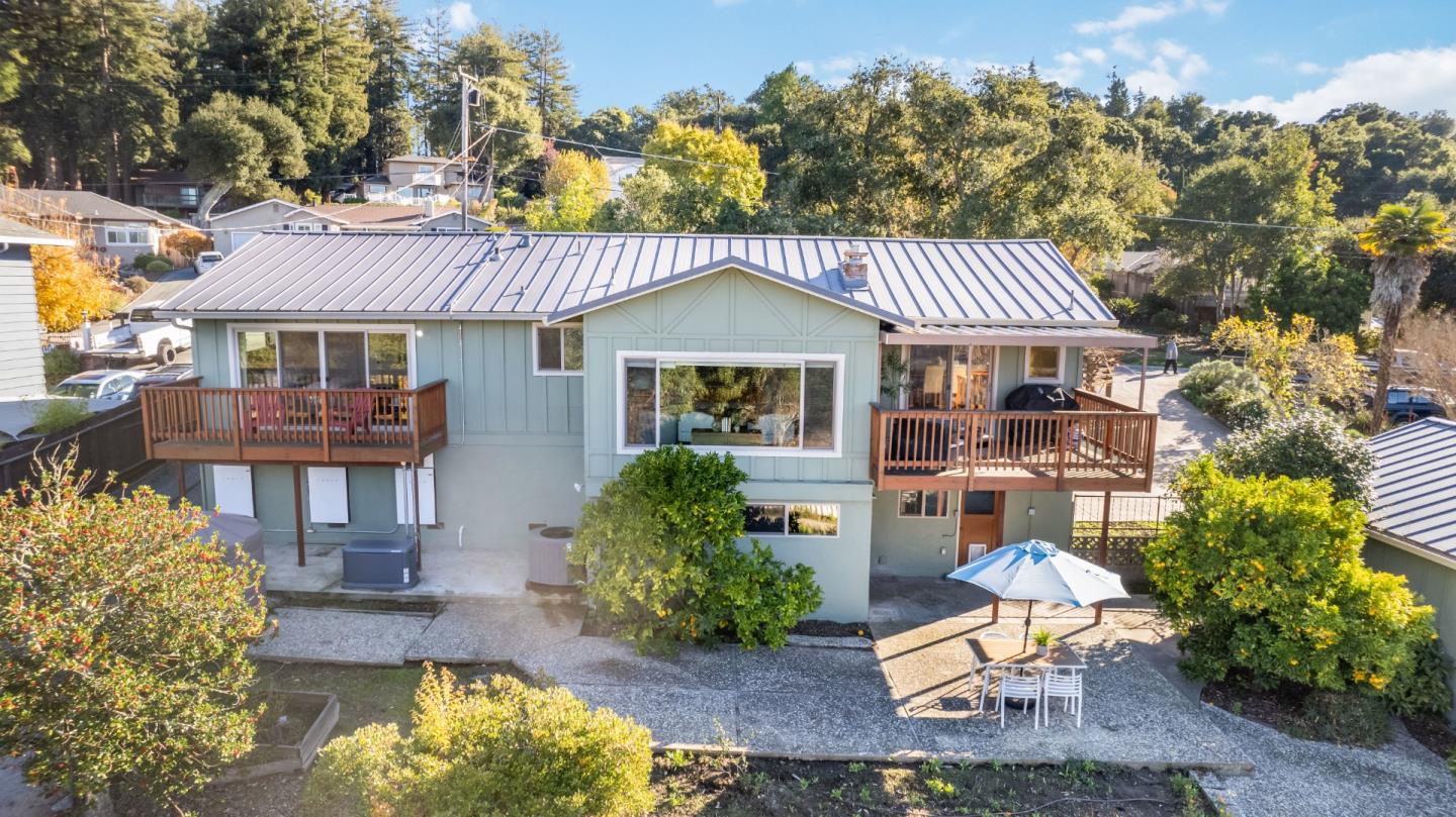 225 Sunset Terrace