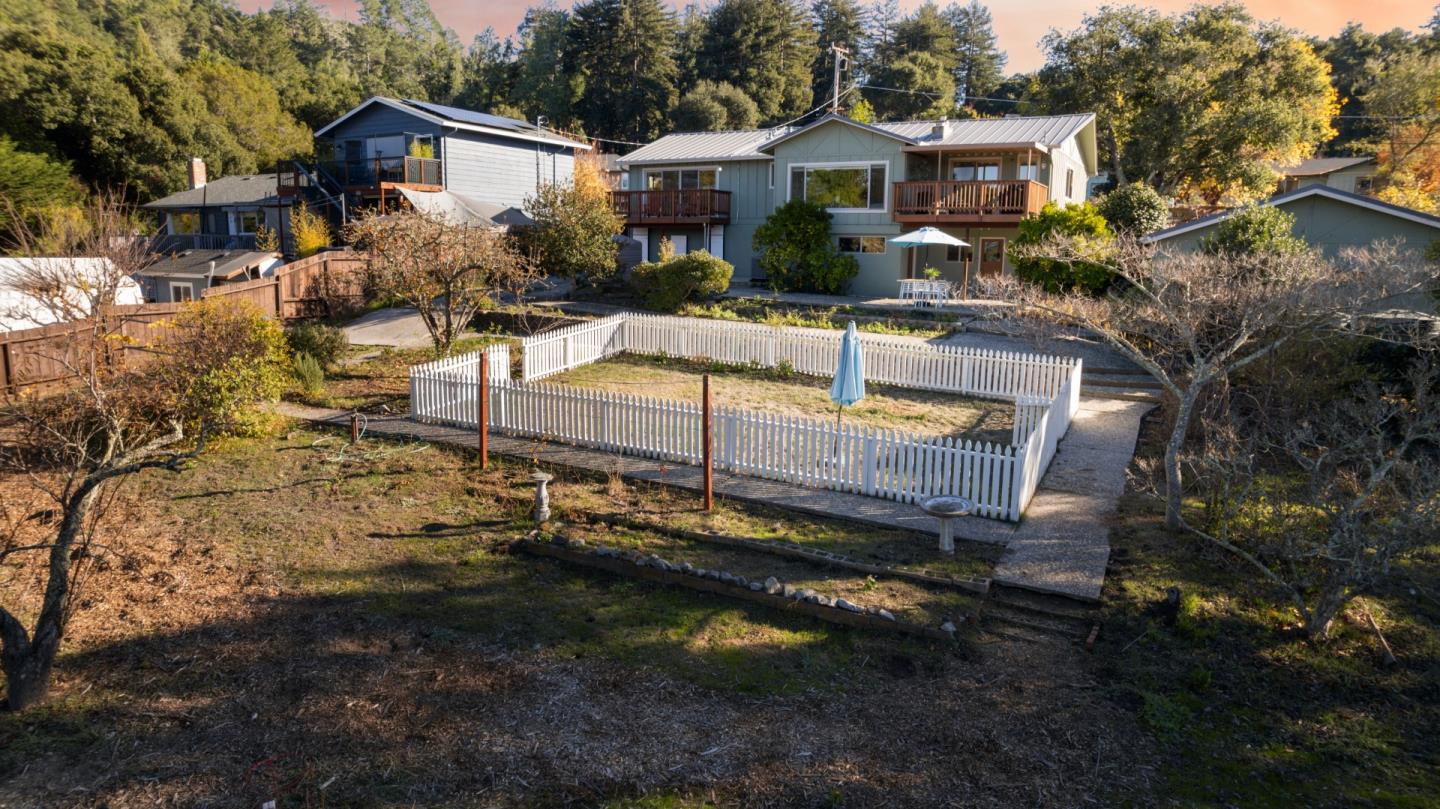 225 Sunset Terrace