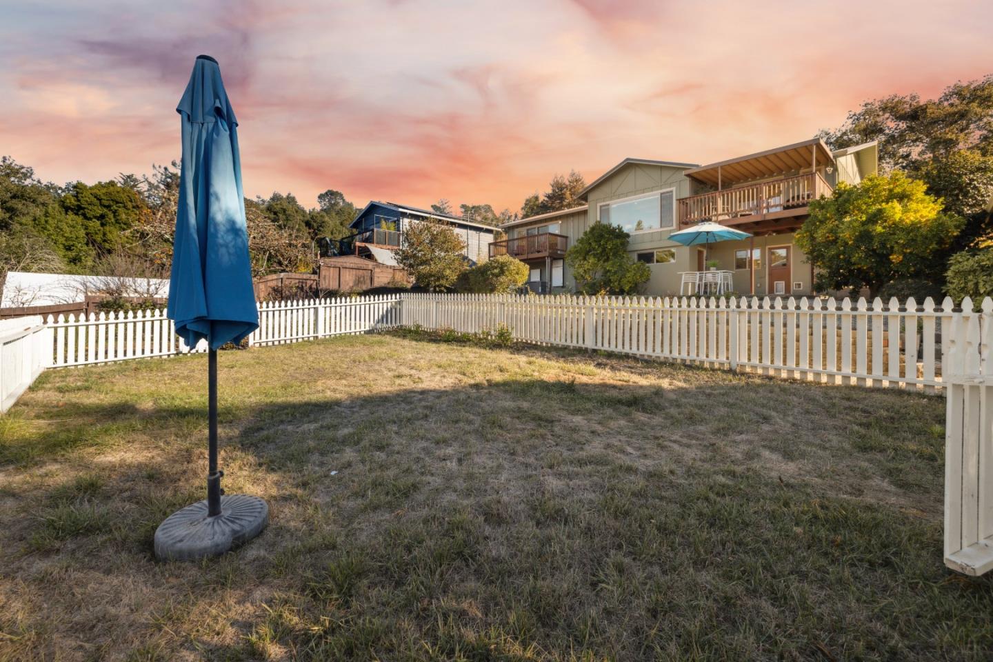 225 Sunset Terrace