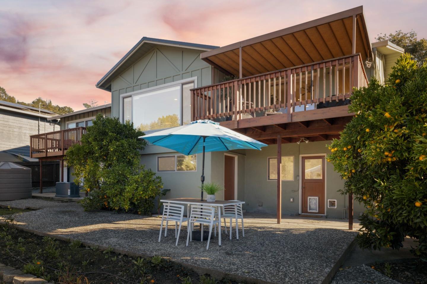 225 Sunset Terrace