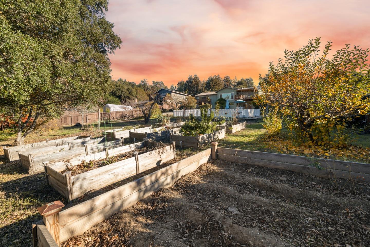 225 Sunset Terrace