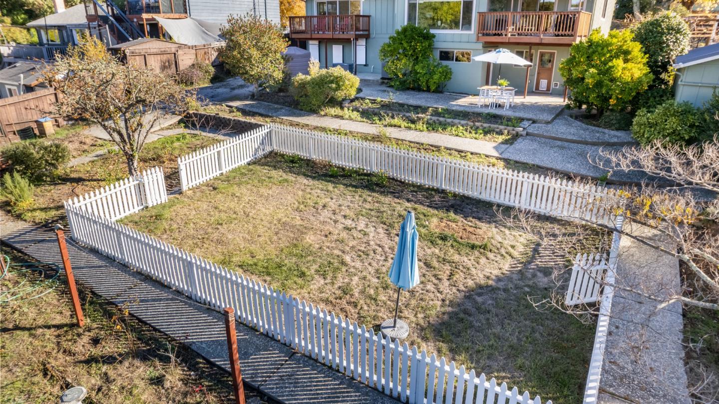 225 Sunset Terrace