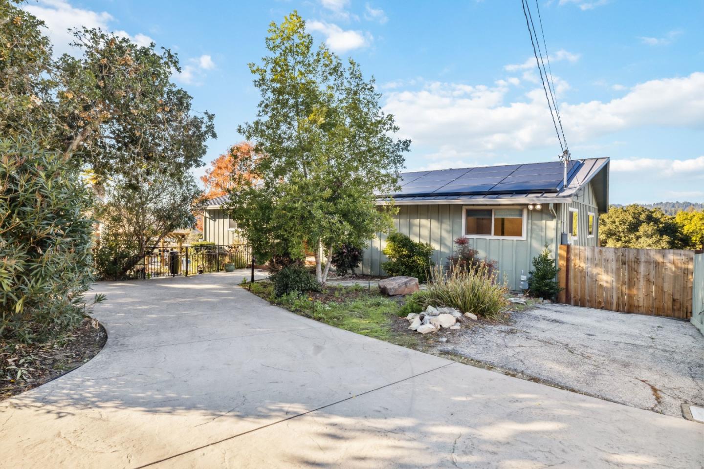 225 Sunset Terrace