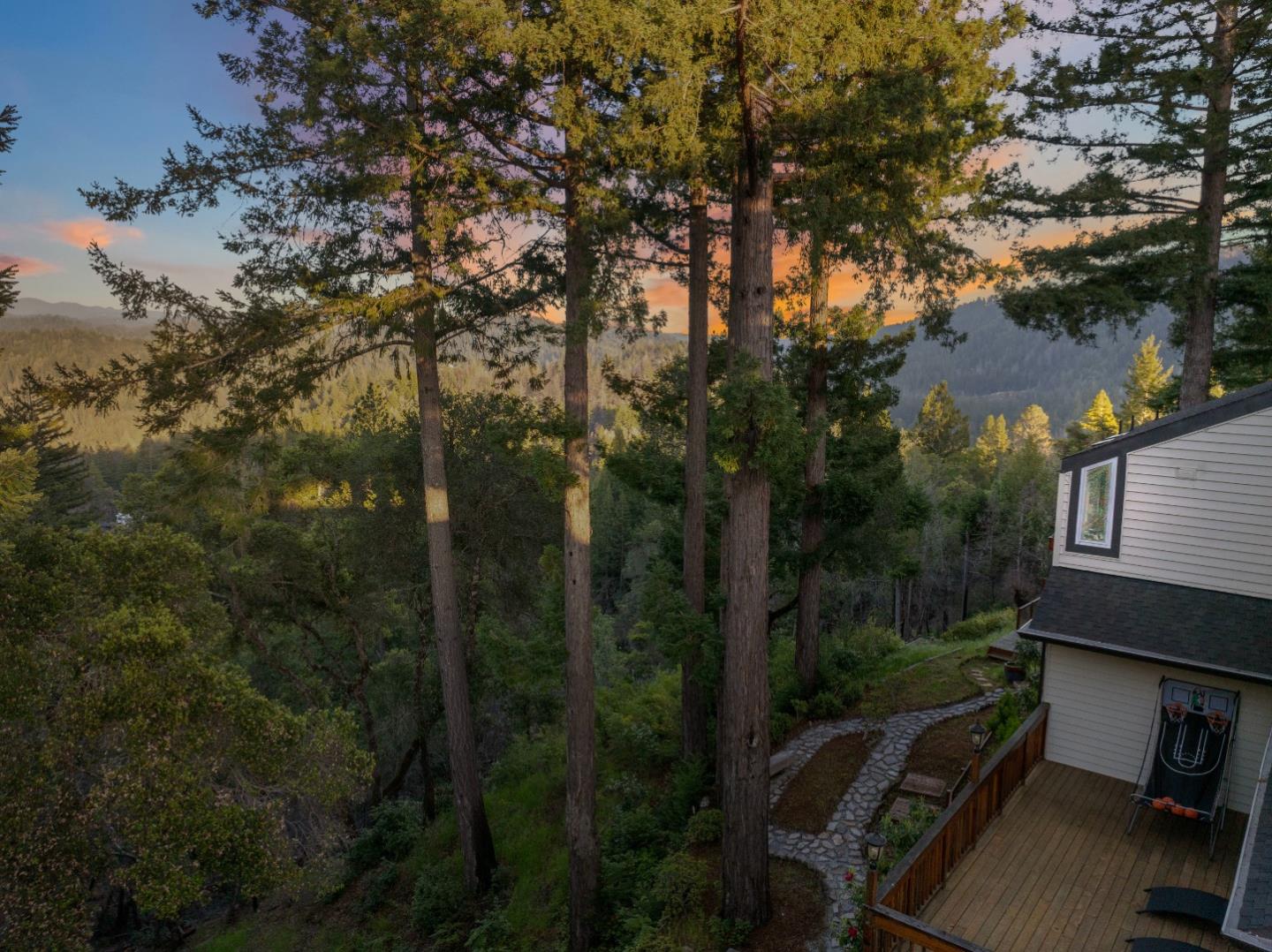 236 Crows Nest DR