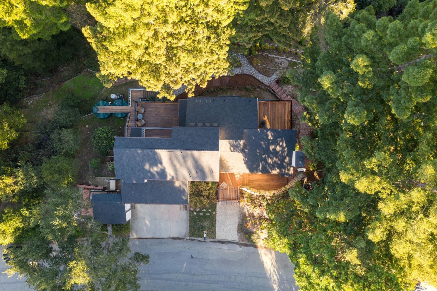 236 Crows Nest DR