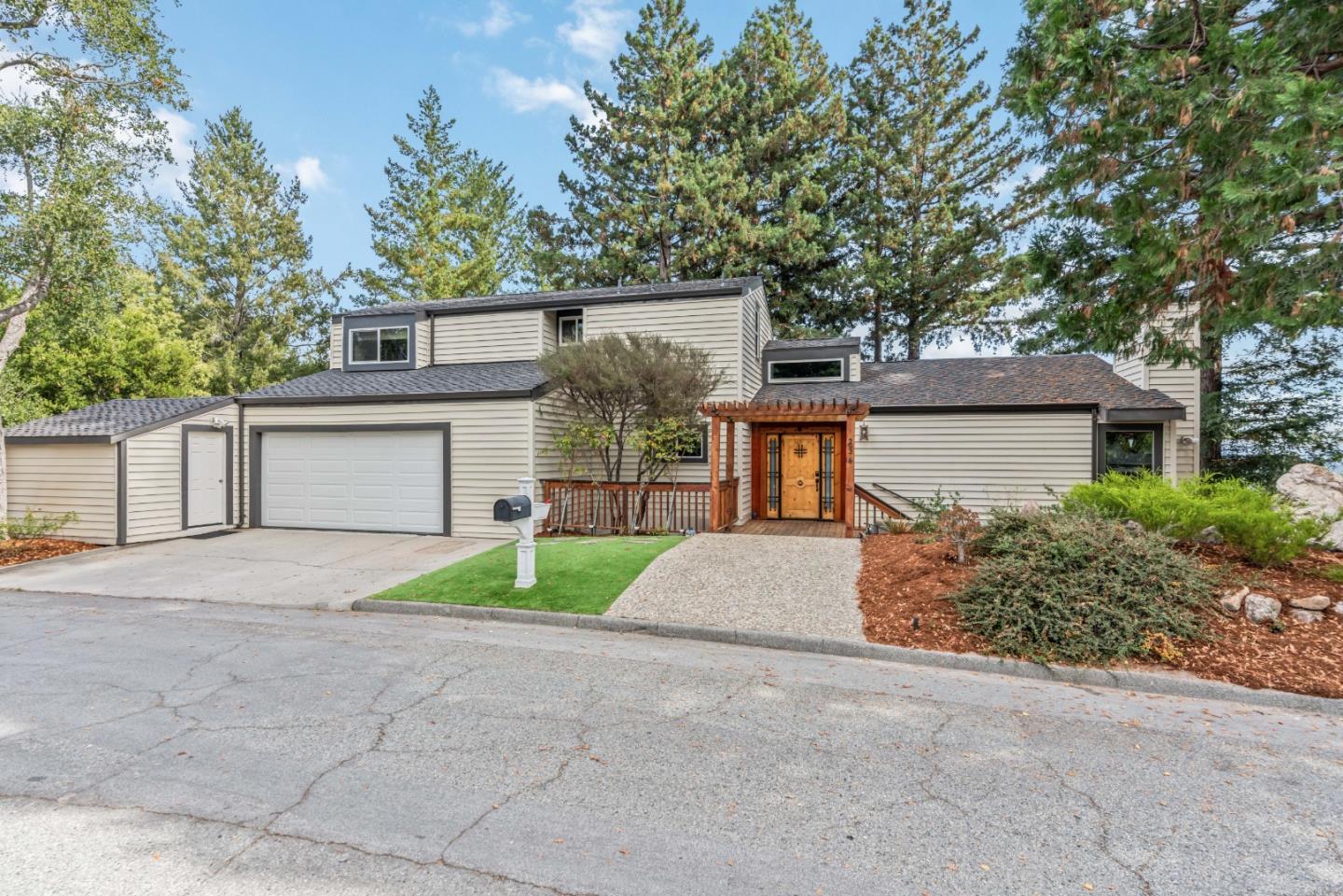 236 Crows Nest DR
