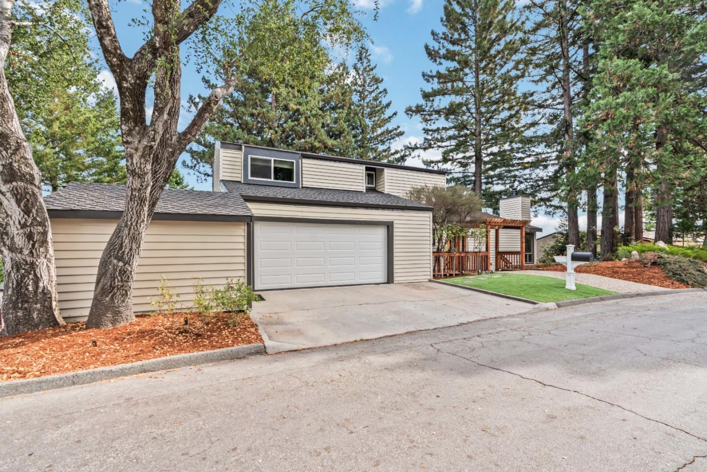 236 Crows Nest DR
