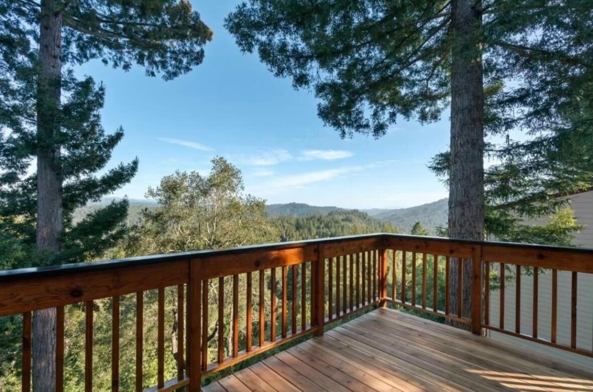 236 Crows Nest DR