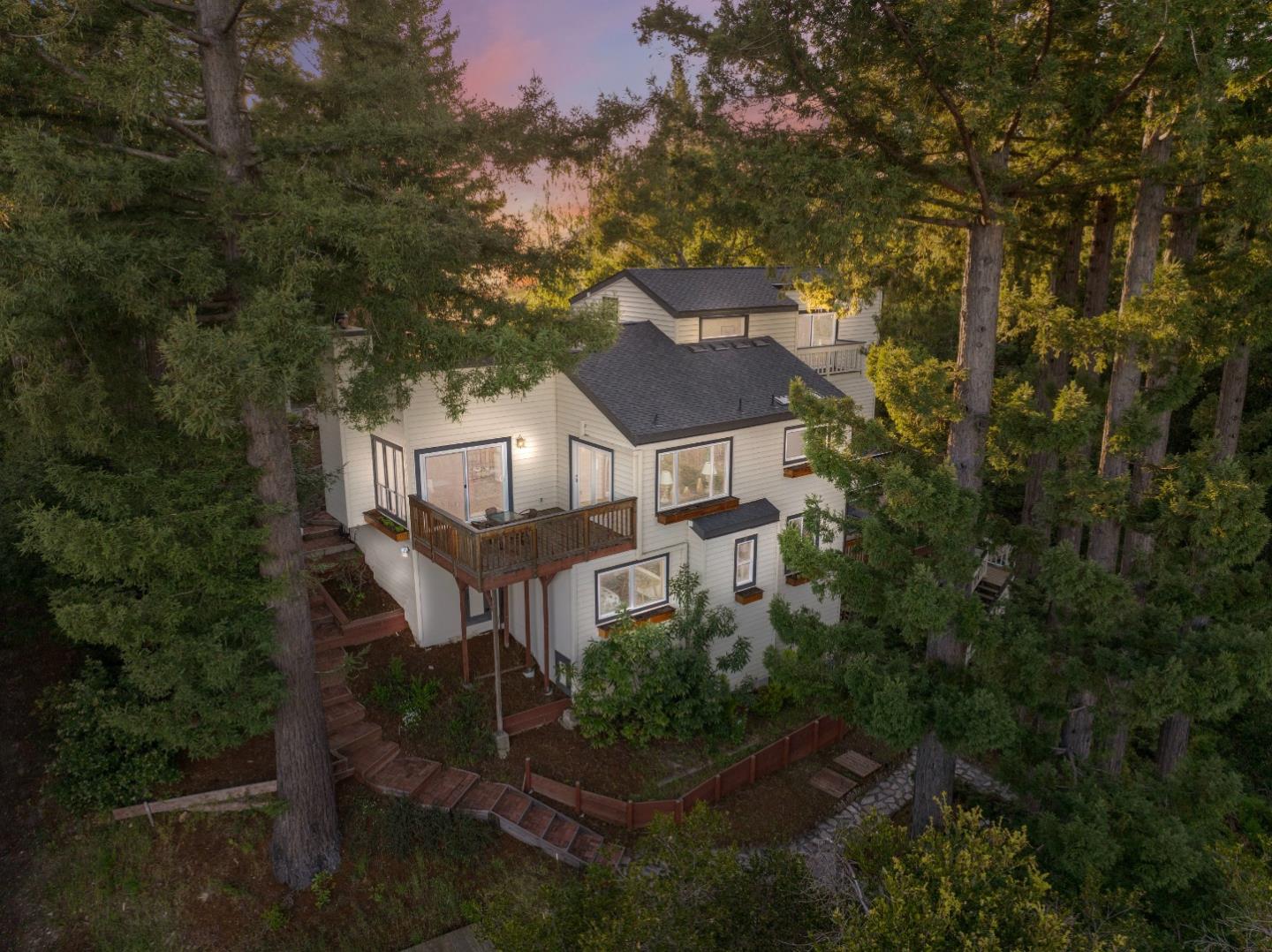 236 Crows Nest DR
