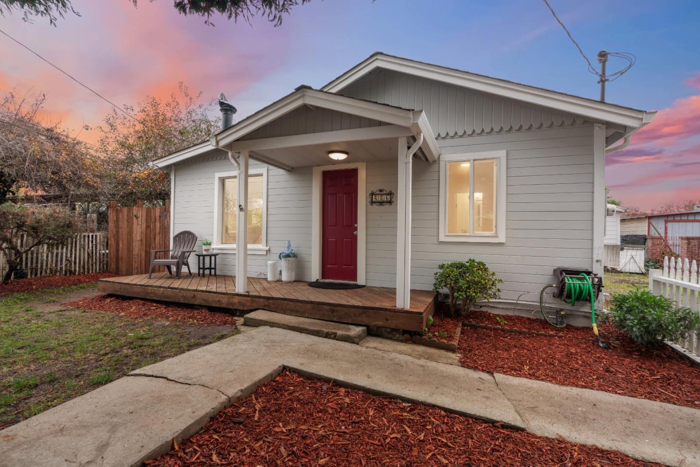 286 Manfre Road