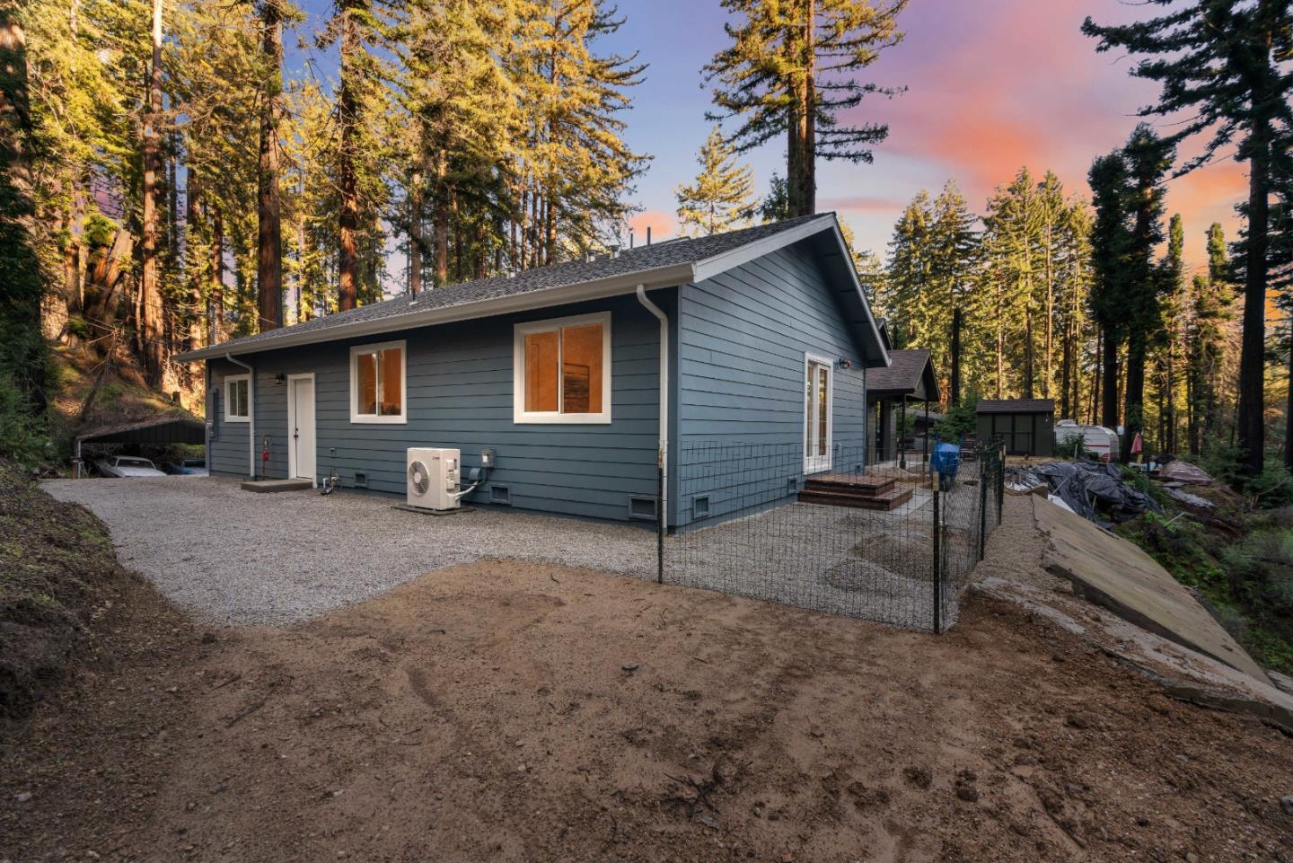 1129 Rambling Road