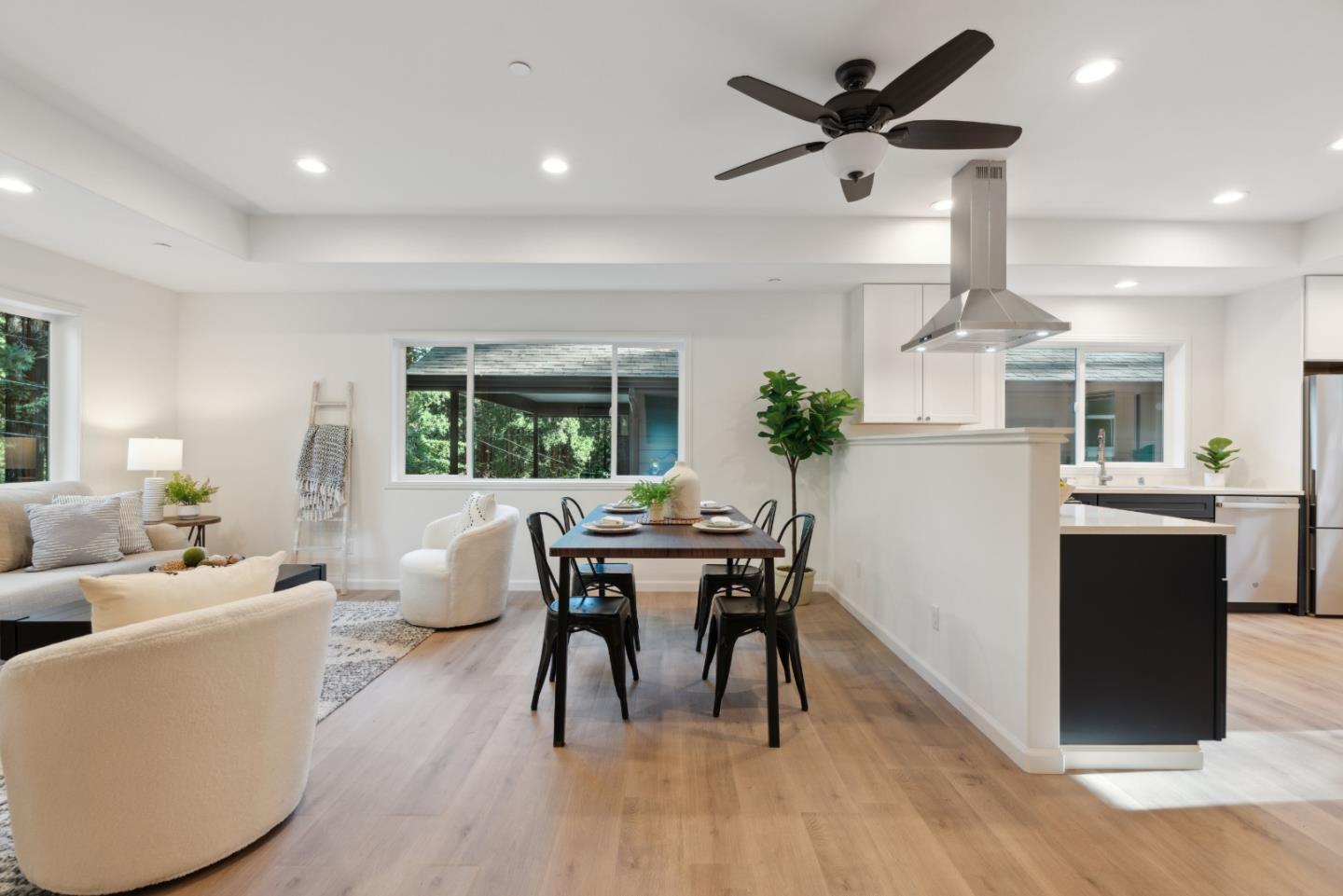 1129 Rambling Road