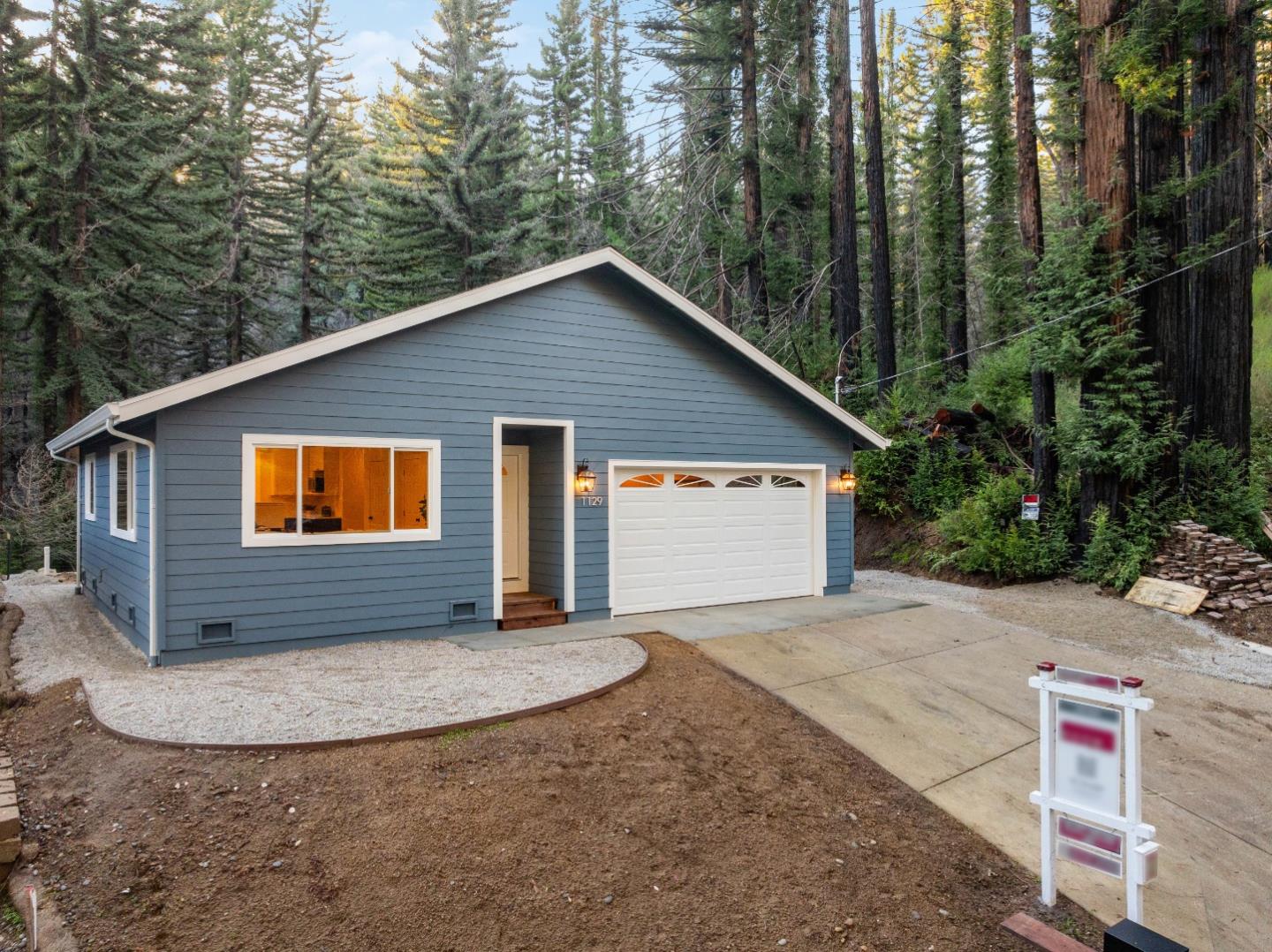 1129 Rambling Road