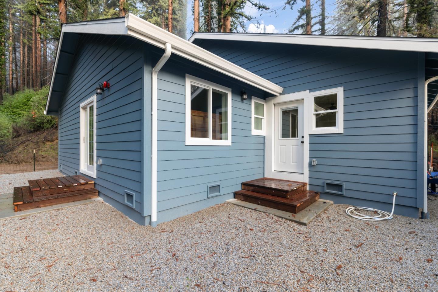 1129 Rambling Road