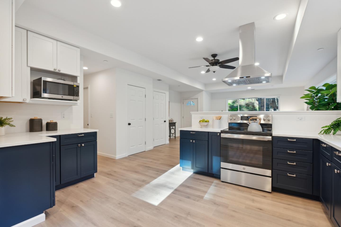 1129 Rambling Road