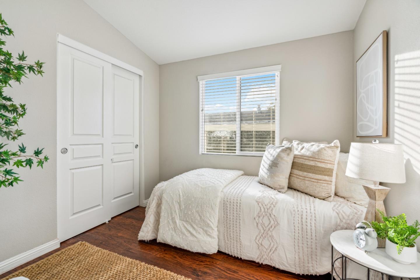 2711 Mar Vista Drive