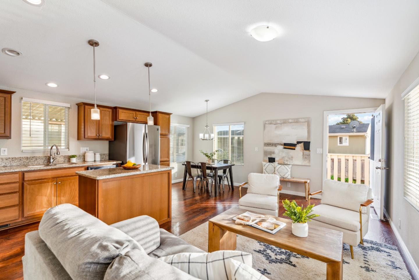 2711 Mar Vista Drive