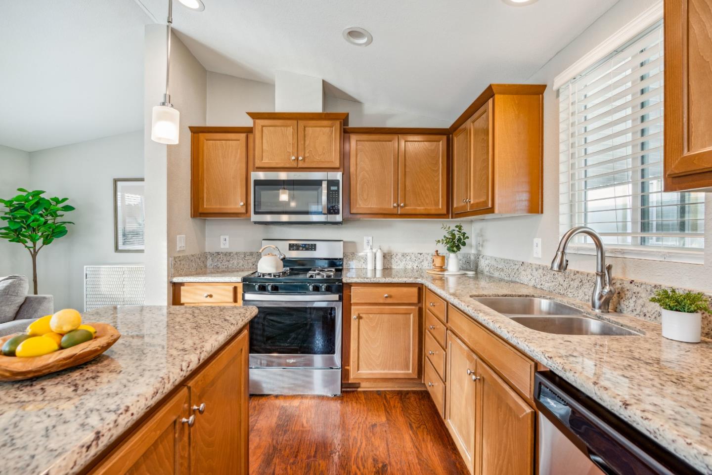 2711 Mar Vista Drive
