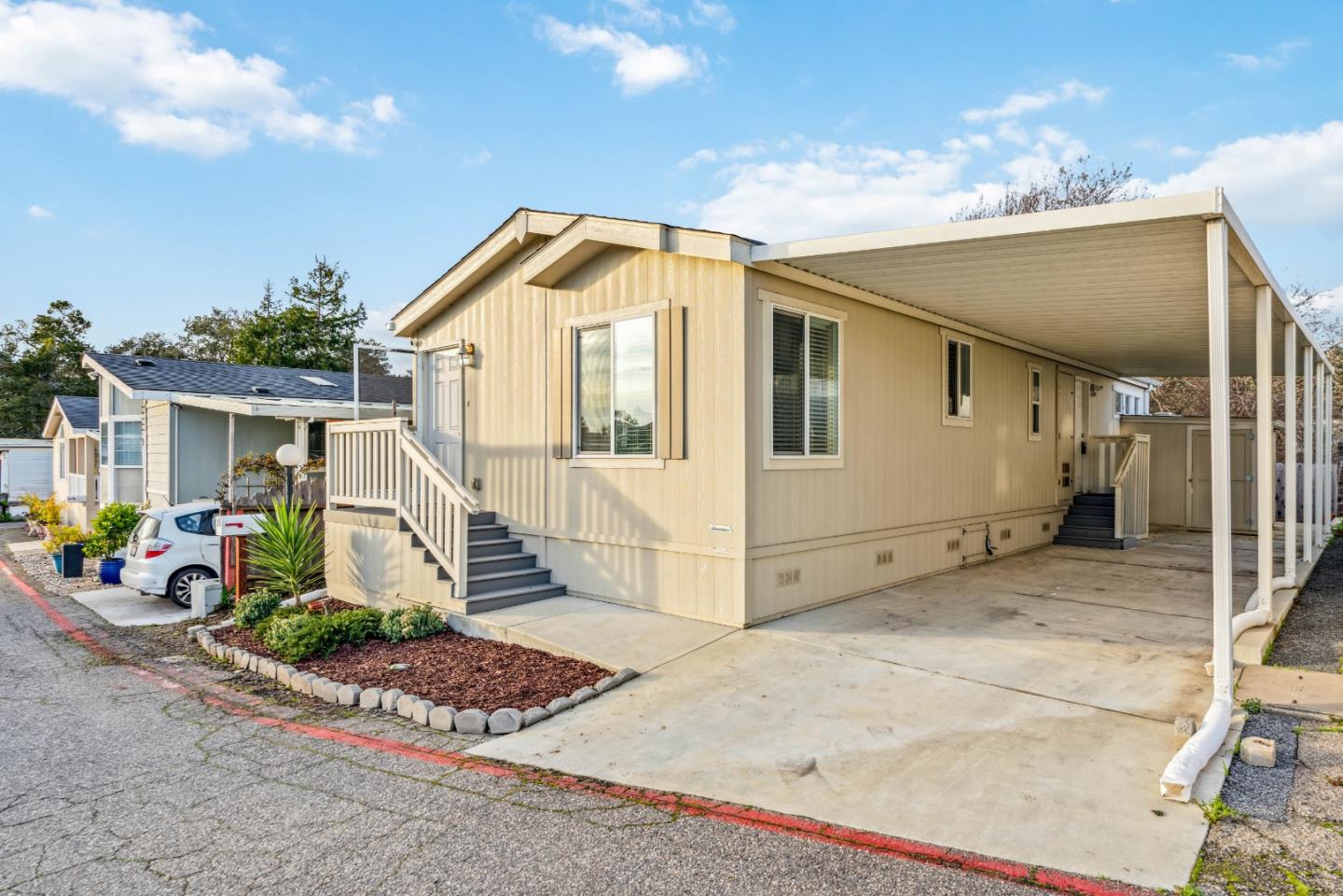 2711 Mar Vista Drive