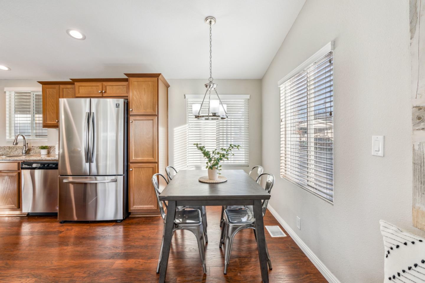 2711 Mar Vista Drive