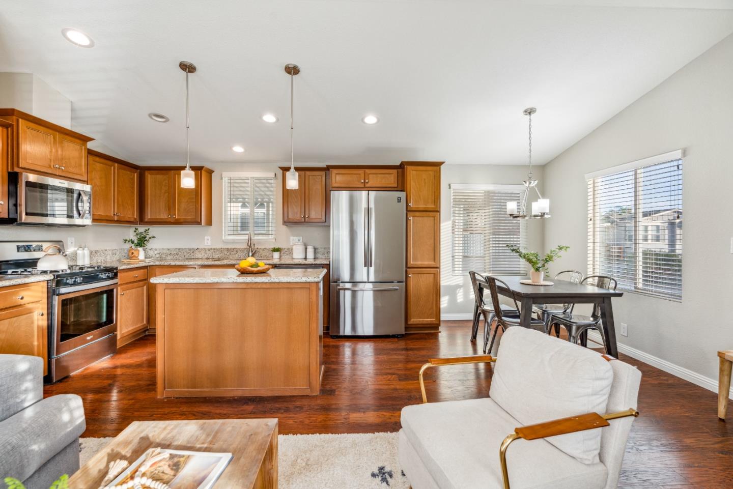2711 Mar Vista Drive