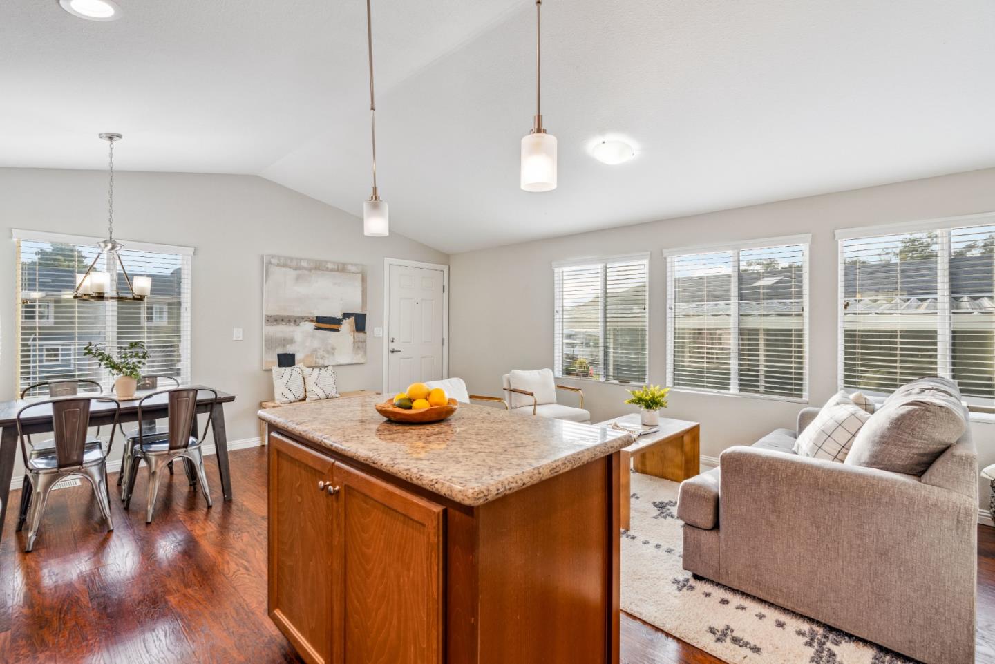 2711 Mar Vista Drive
