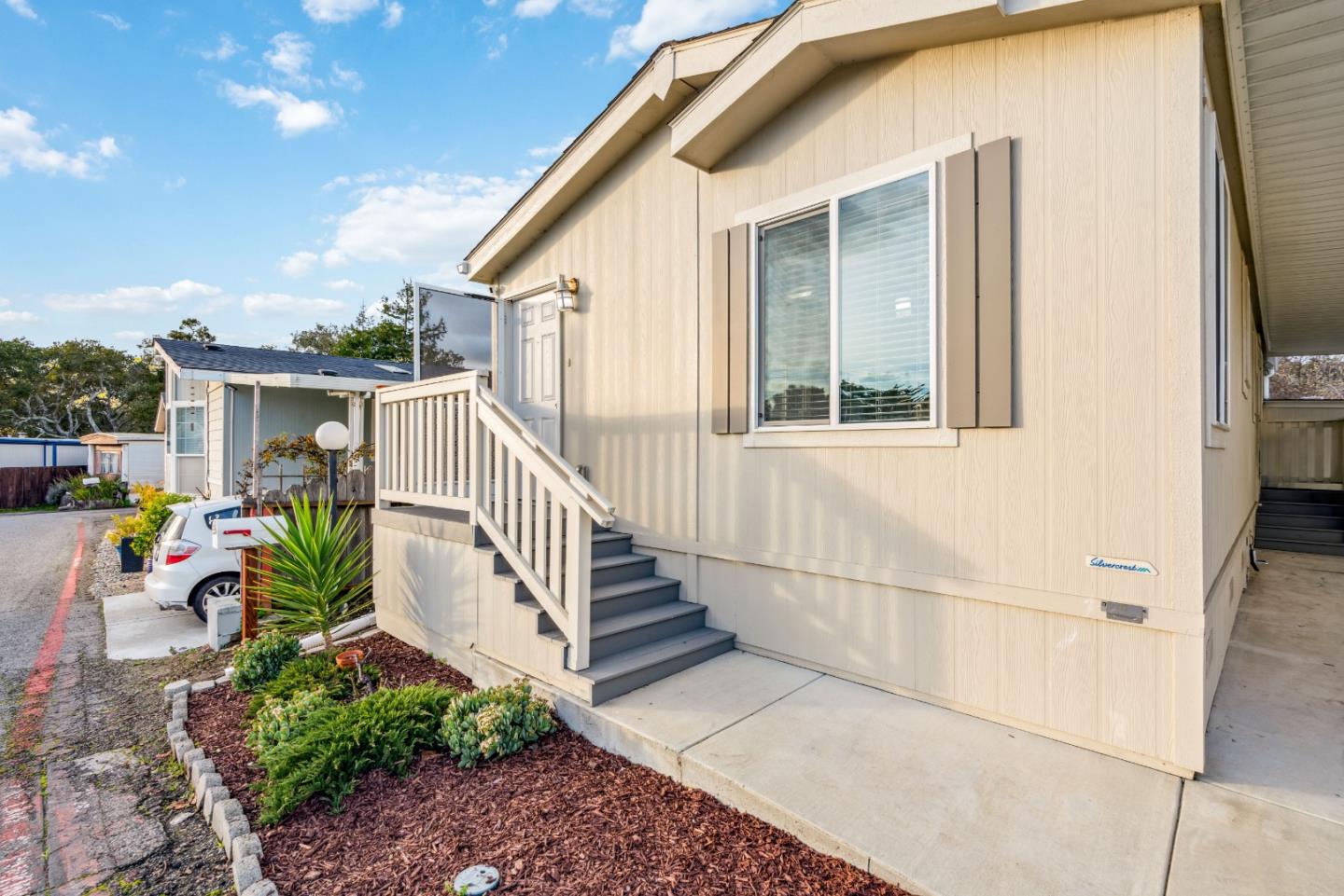2711 Mar Vista Drive